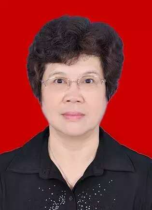 市政协主席　张丽萍