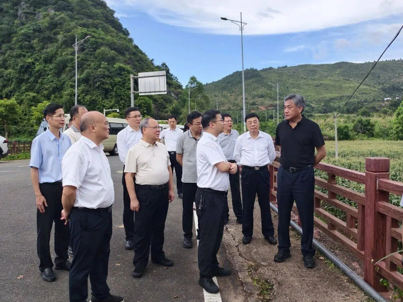 省政协副主席邓海光率调研组到我市开展专题调研